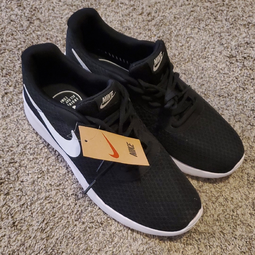 Nike Men's Black Mesh Sneakers with White Swoosh